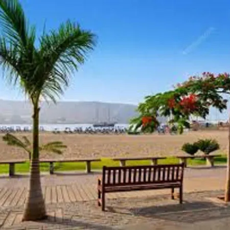 Modern Close Las Vistas *